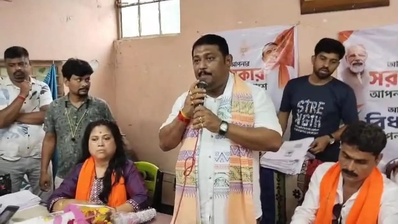 Hooghly News: Public hearing organized in the style of a peoples court a unique initiative in Hooghlys Saptagram 
