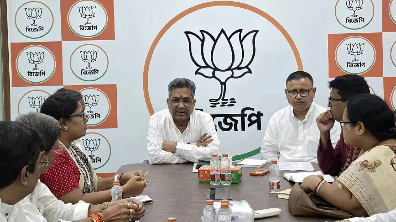 BJP Stresses Grassroots Coordination as Sunil Bansal Holds Organisational Meeting with District Leaders in Kolkata