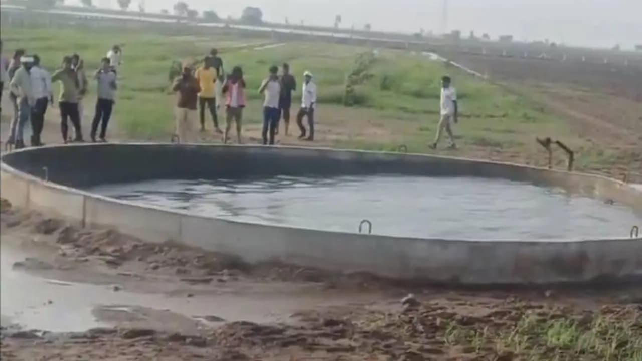 Gujarat Wonder: 18-Foot Well Draws Crowds as Water Keeps Rippled for Five Days