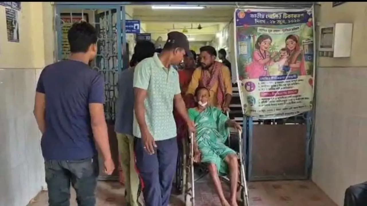 Dinhata Accident: Tragic accident on Friday morning Three workers dead 11 critically injured in Dinhata