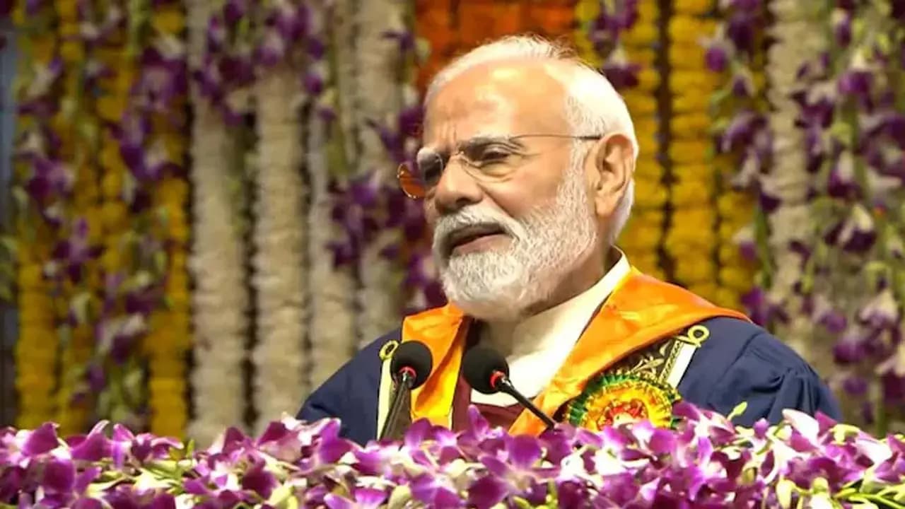 Modis Message To Gen-Z: Have the courage to find solutions PM Modis message to Gen-Z from the IIT Delhi stage