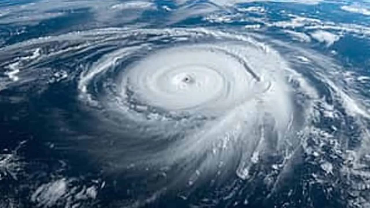 Typhoon Dolphin Updates: Japan Facing Power Outages, Mass Flight Cancellations