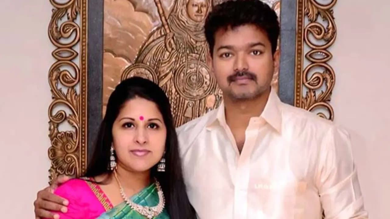 Vijay's wife Sangeetha withdraws her divorce petition but retains right to file fresh case against Tamil Nadu CM