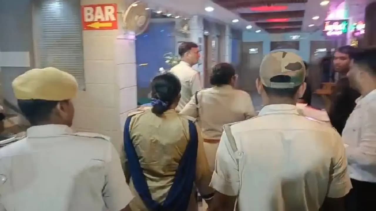 West Bengal Shocker: Police Searched Hooghly Hotel Rooms, Detained Five With Big Allegations