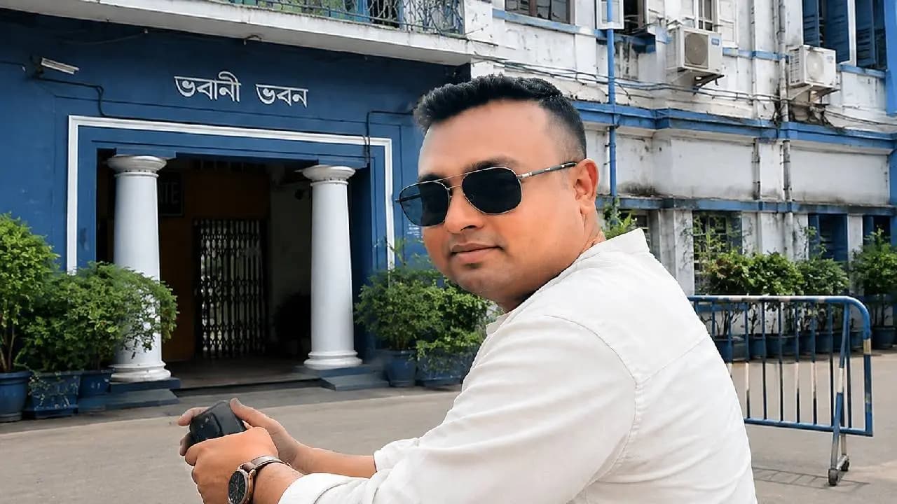 Abhishek Banerjee PA Sumit Roy Appears at Bhavani Bhavan for Questioning
