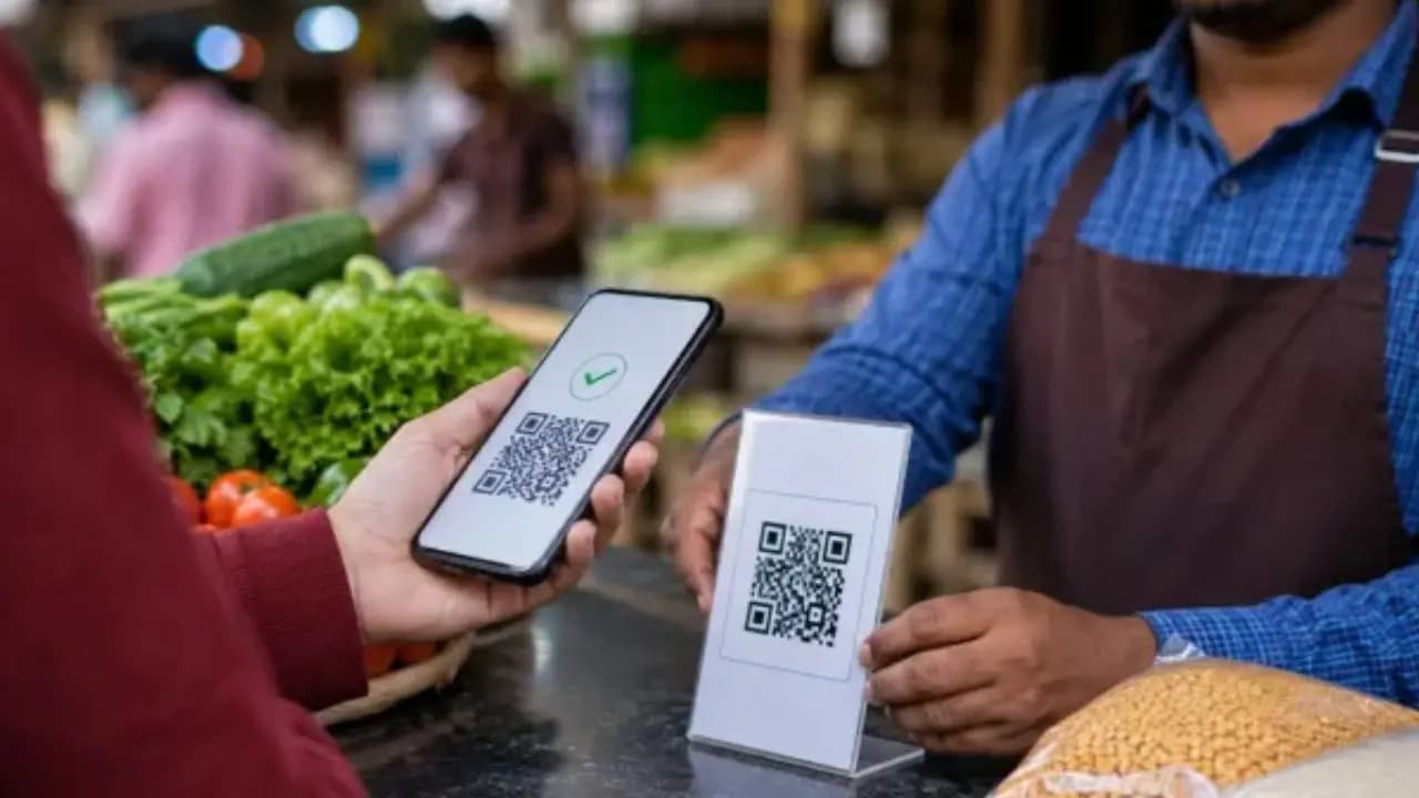 How much will ordinary people and retailers have to pay in charges for UPI transactions