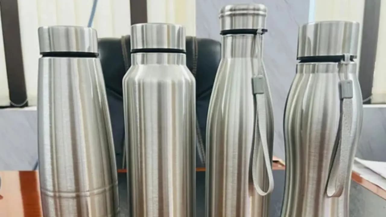 effective tips to clean steel water bottle easily at home
