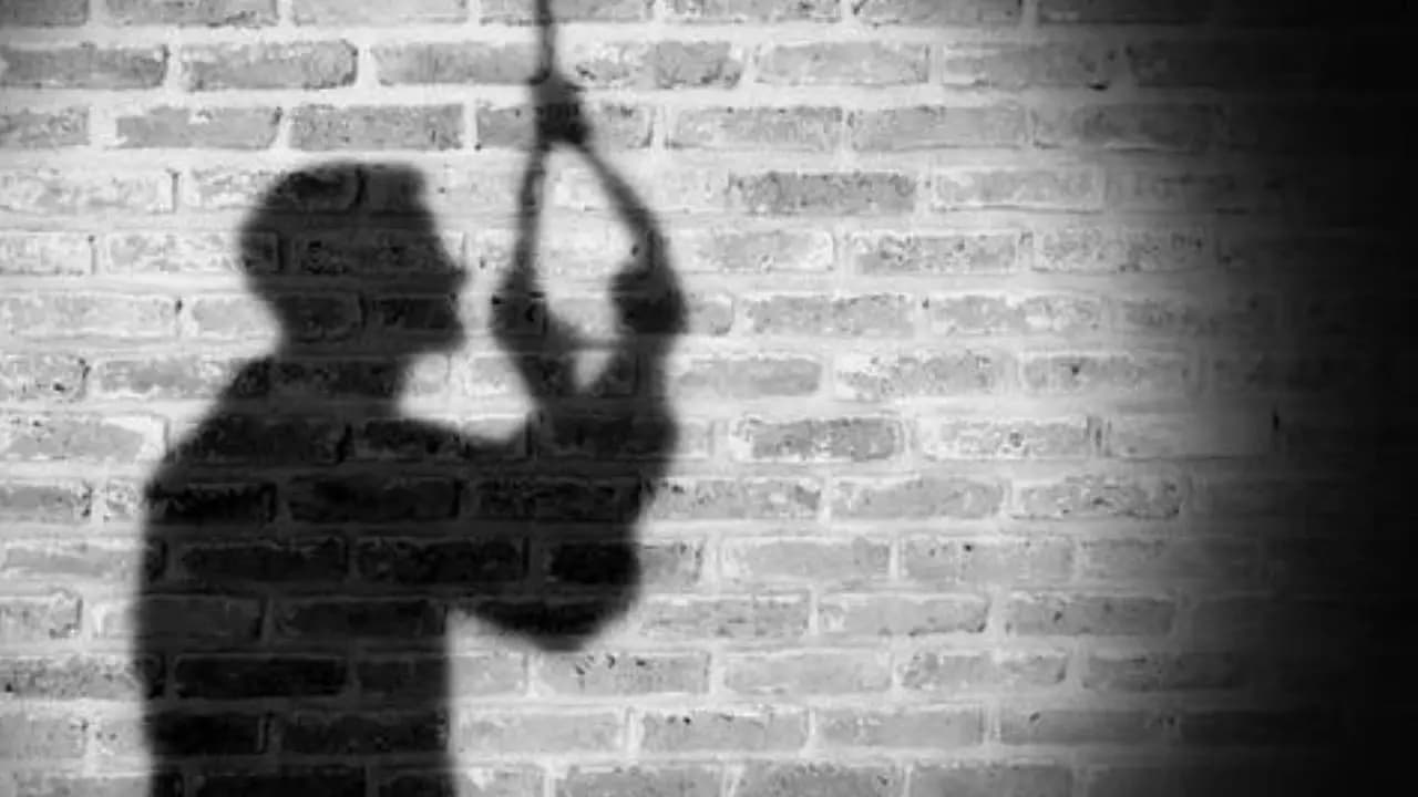 Everyone was horrified the moment the hospital hostel door opened doctors body was hanging there