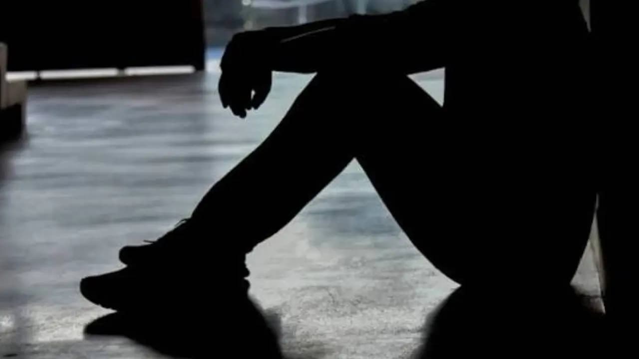 Everyone was horrified the moment the hospital hostel door opened doctors body was hanging there