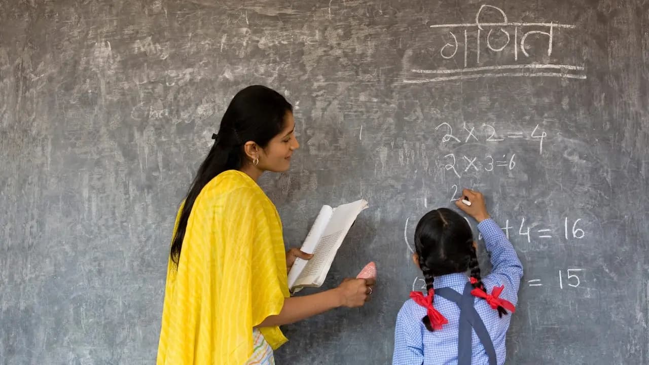 8th Pay Commission Teacher retirement: Central teachers association proposed to increase the retirement age to 65 years