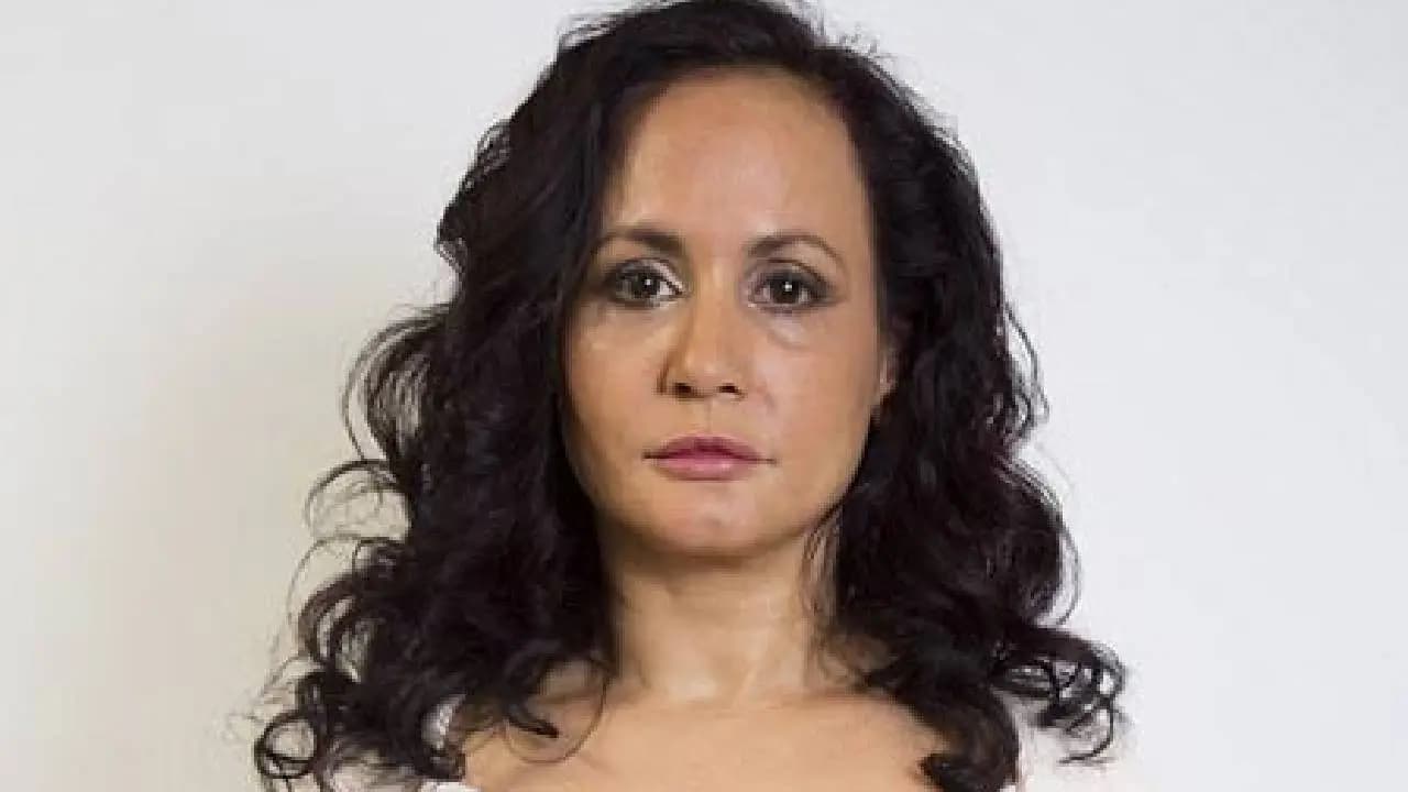 Woman Avoids Smiling for 40 Years to Prevent Wrinkles