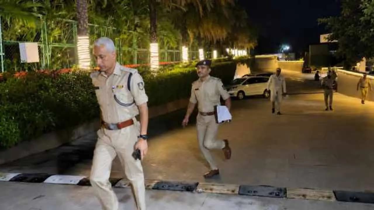 Extra Marital Affair Shocking Turn: Man Books Five Star Hotel, Killed Two Daughters, Then Attempted To Kill Himself, Note Blames Wife’s Extra Marital Affair 