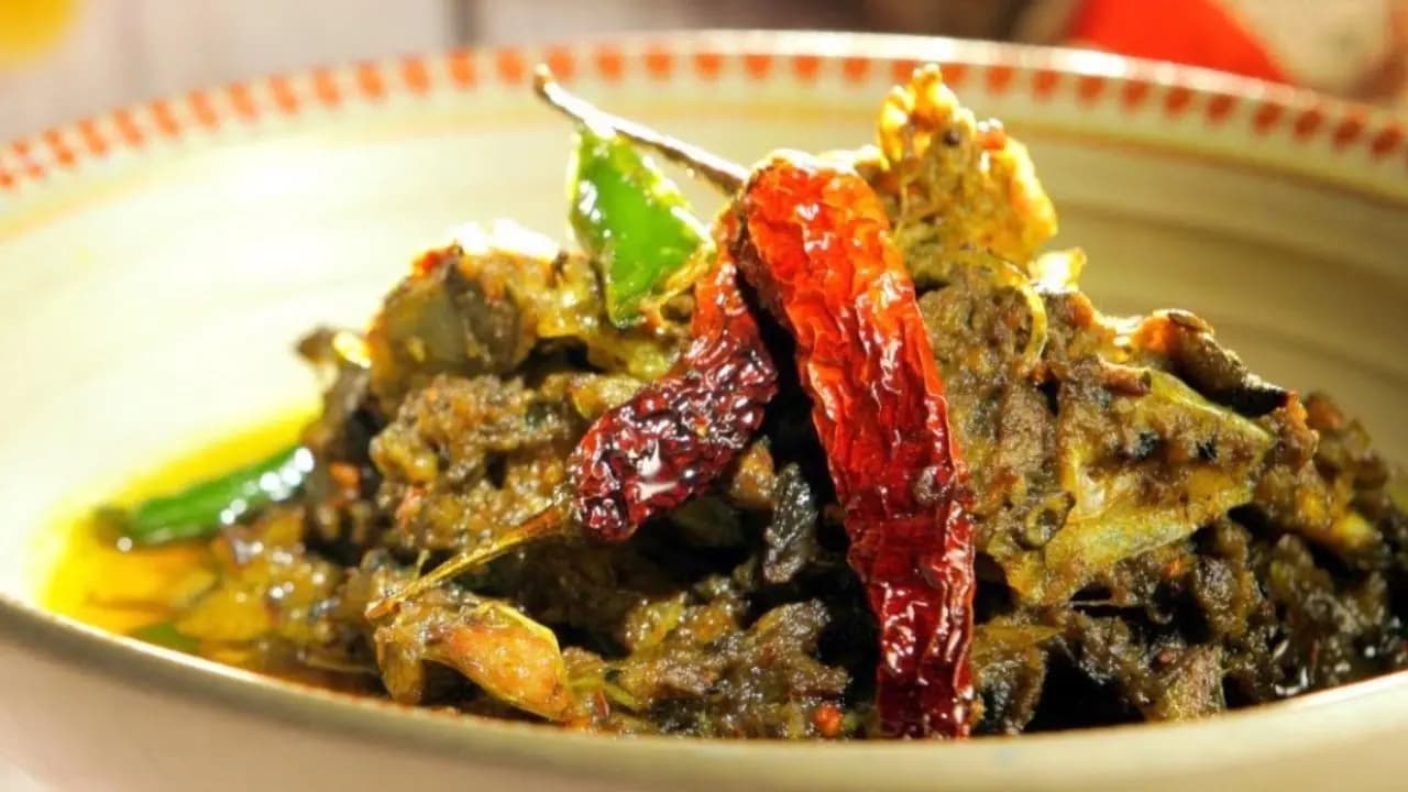 Hilsa Recipe Ilish macher matha diye kochur shak mouthwatering fish items 