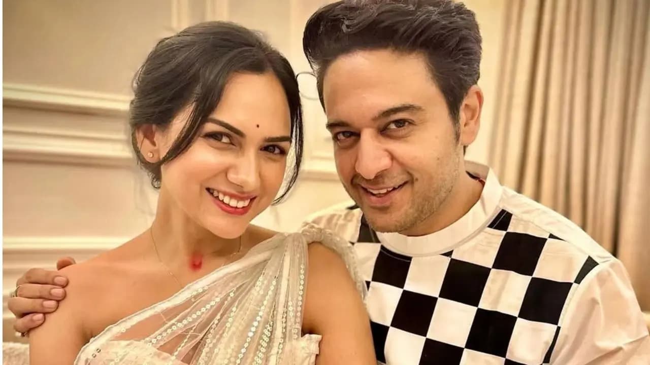 Akanksha chamola says he and gaurav khanna have not signed the divorce papers yet