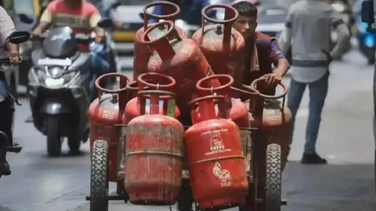 Commercial LPG Cylinder Prices Drop in August Household Gas Rates Remain Unchanged 