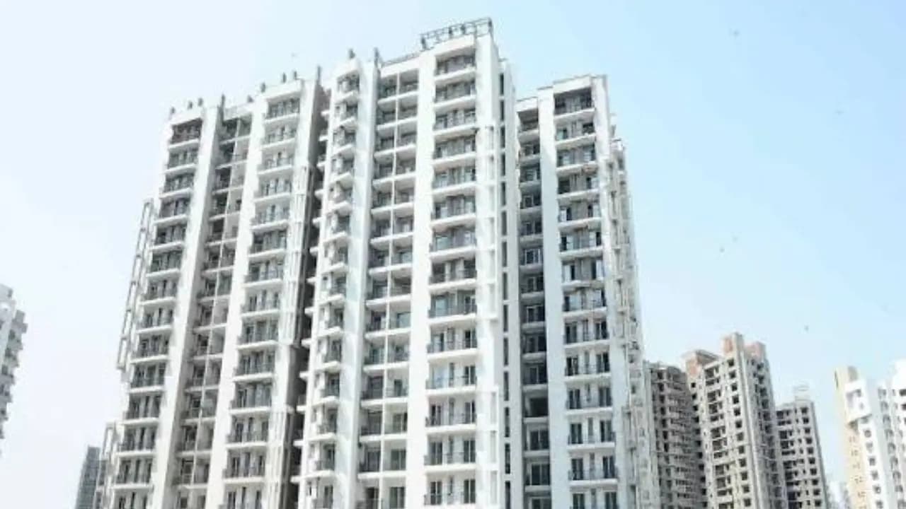 Rising Loneliness in Apartments: Reality of living in High Rise Apartments Noida resident reveals real picture of loneliness 