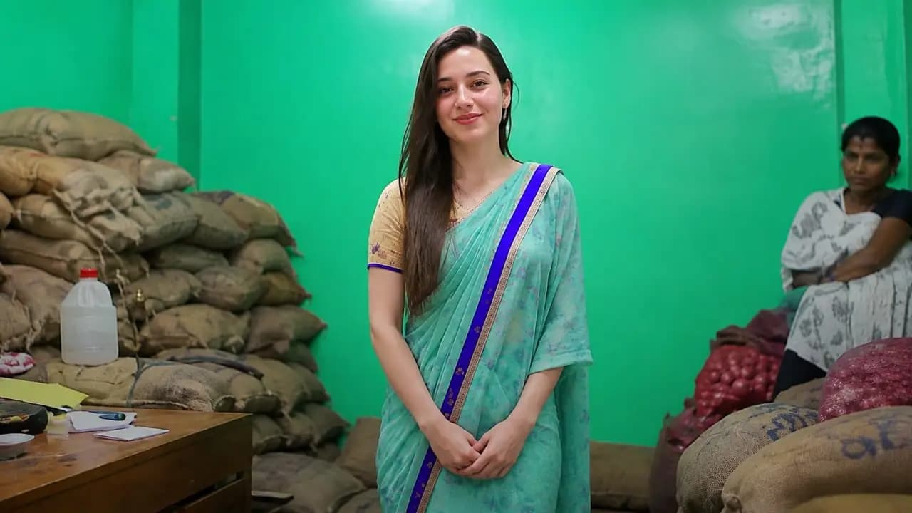 Trending Marketing Strategy: Chennai Shopkeeper Hires Dancer to Attract Customers, Potato, Onion Marketing Goes Trending 