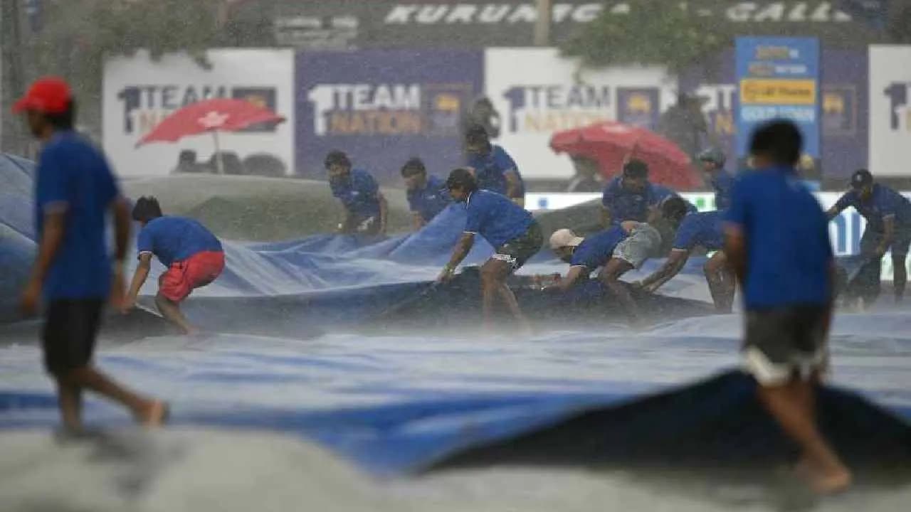 India-Srikanka match interruped by rain post lunch, Team India starts well 