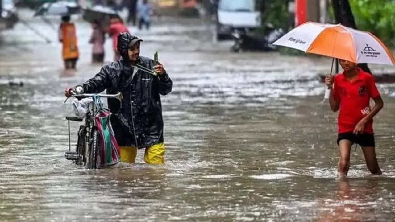 IMD Weather Update: IMD Satellite images spots monsoon pulling back from Delhi rain belt shifts to Himalayas
