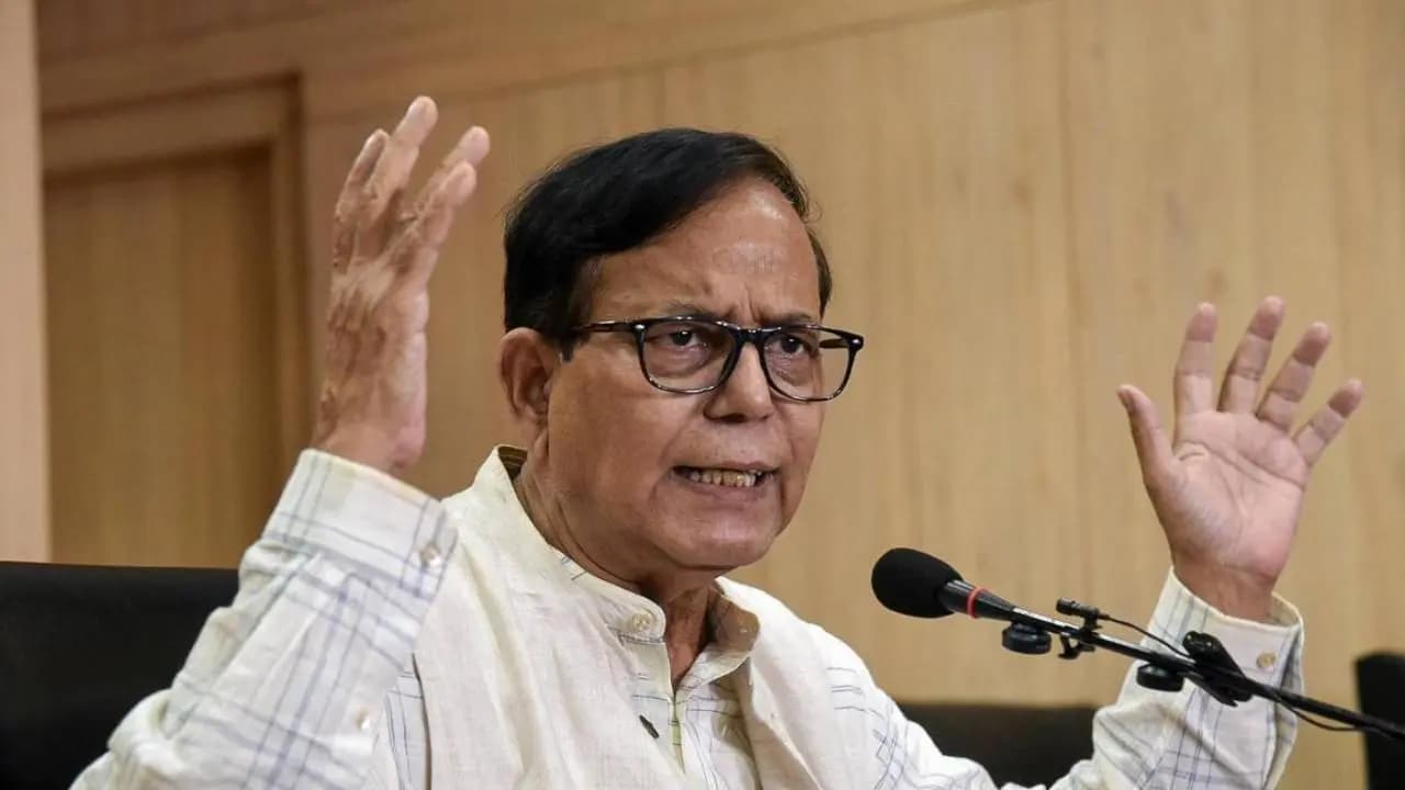 Mohammad Salim attacks the state and central governments at a press conference in East Bardhaman