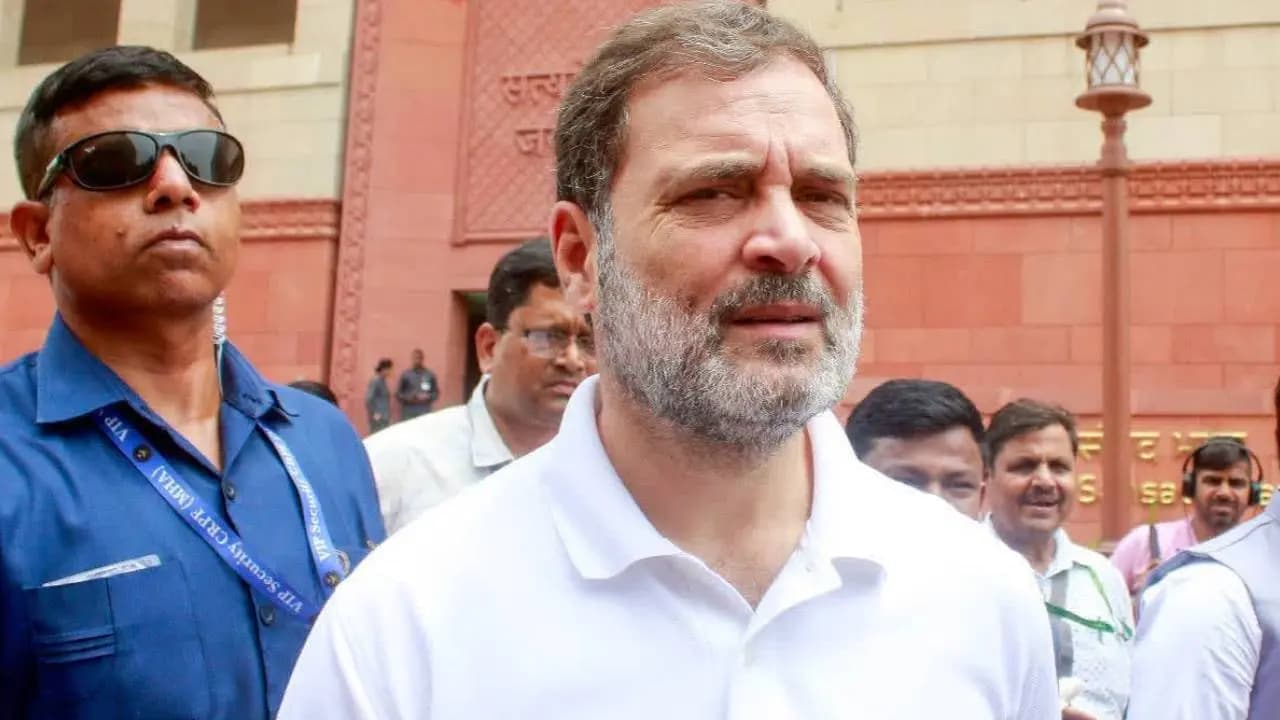 Supreme Courts major move regarding Rahul Gandhis source of income