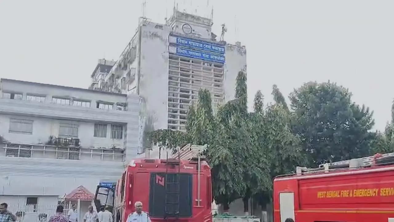 Kolkata Airport Fire: Fire on the third floor of the Kolkata airport ATC building