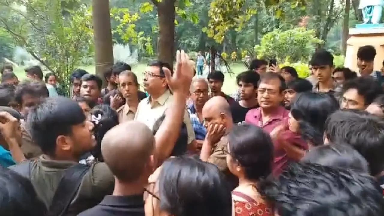 Jadavpur University Unrest big update: student organizations stage a protest 