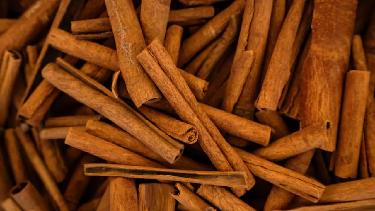 Fake Cinnamon is selling like hotcakes in the market, 6 easy ways to identify real spices before buying