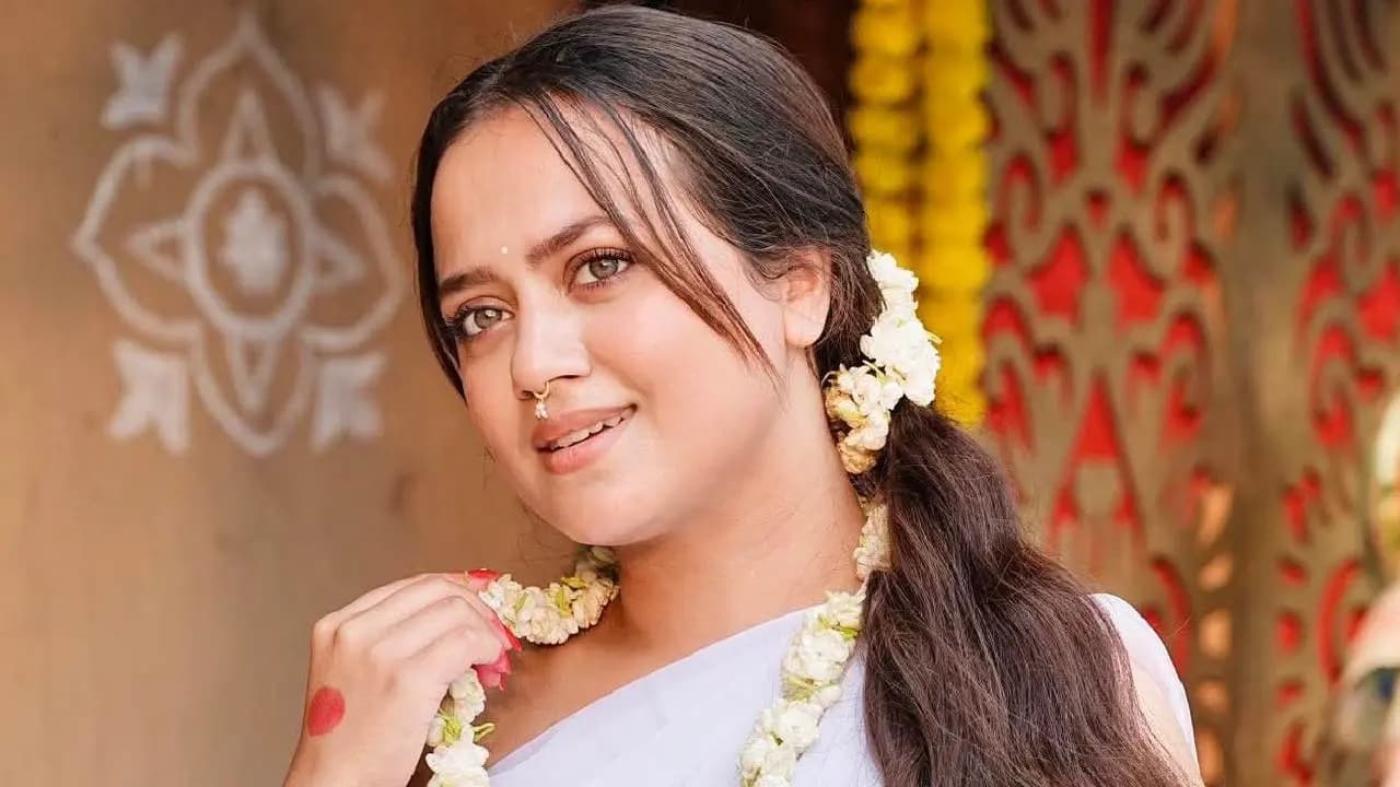 Ahona Dutta signing off as Kuntalini and leaving zee bangla serial tare dhori dhori mone kori 