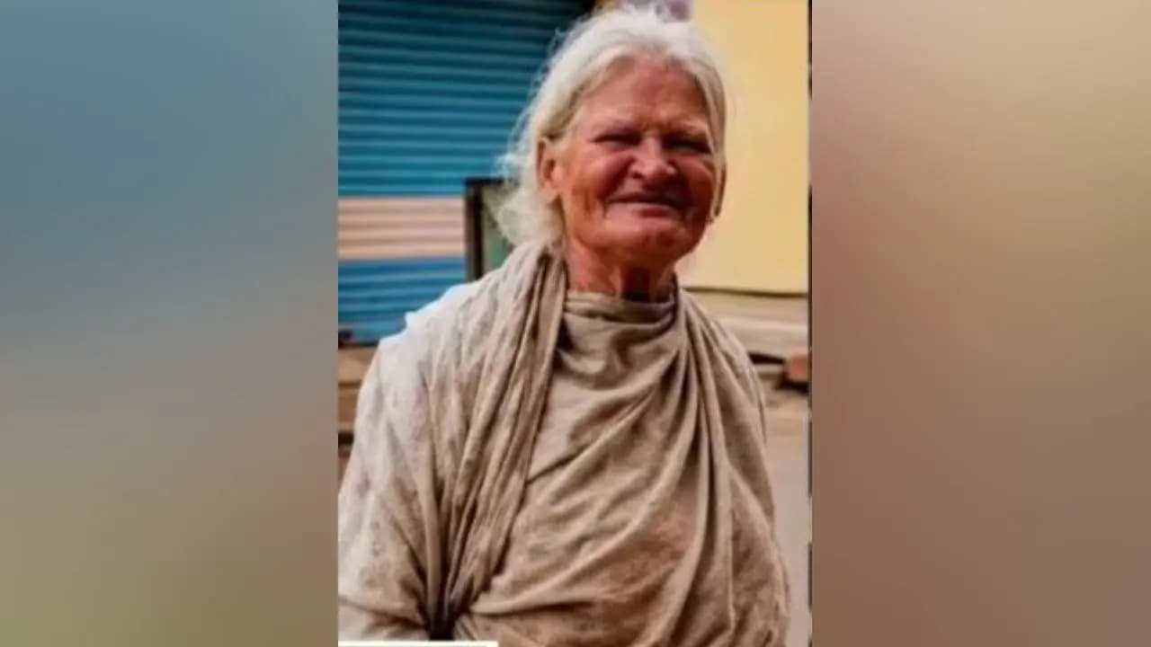Karnataka News: eight point four lakh rupees were recovered from a beggars house following his death