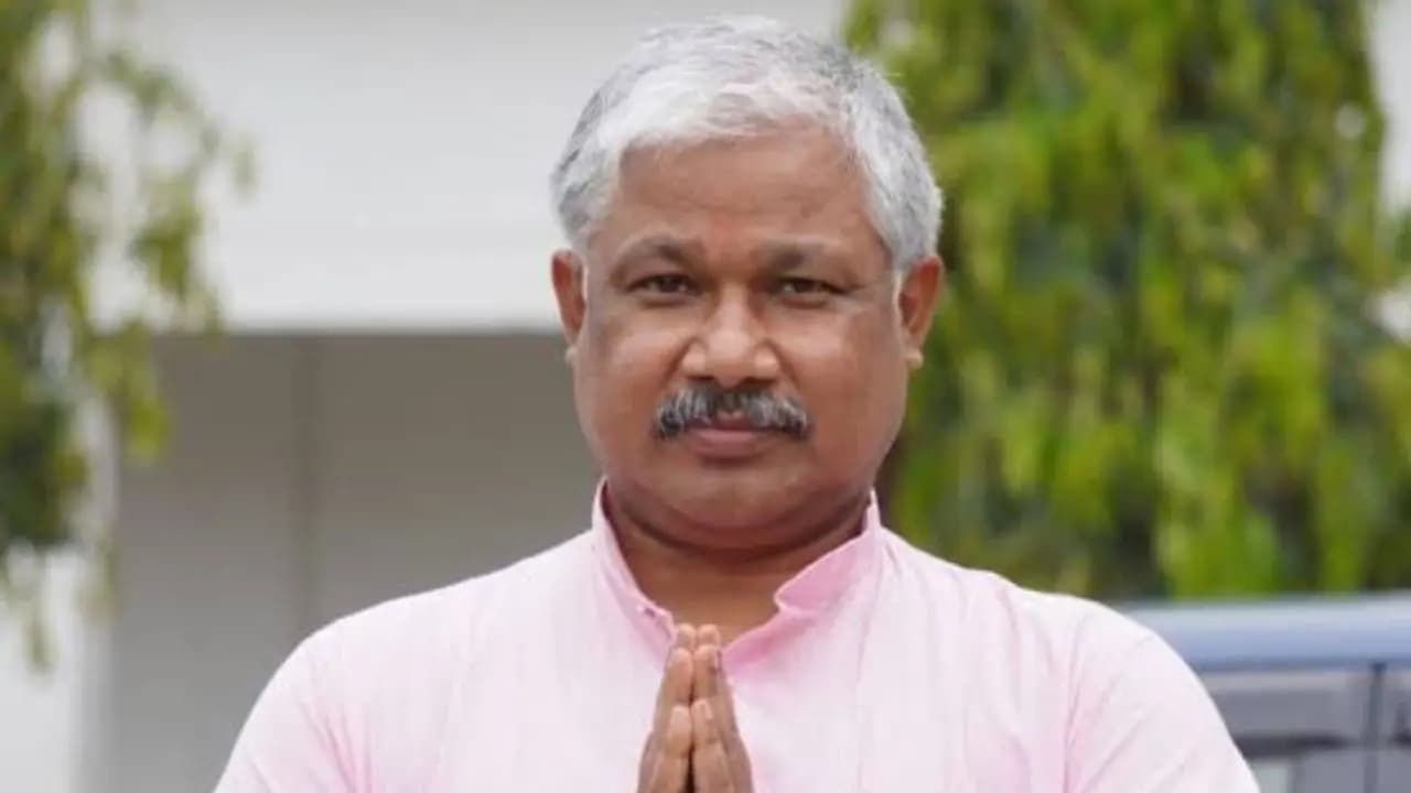 Dipak Barman: WB School Education Minister Dipak Barman issues a big statement regarding Jadavpur University says democratic atmosphere needs to be restored