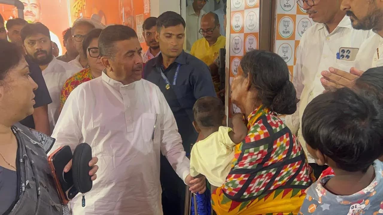 Park street footpath resident meet Suvendu Adhikari here what West Bengal CM says 