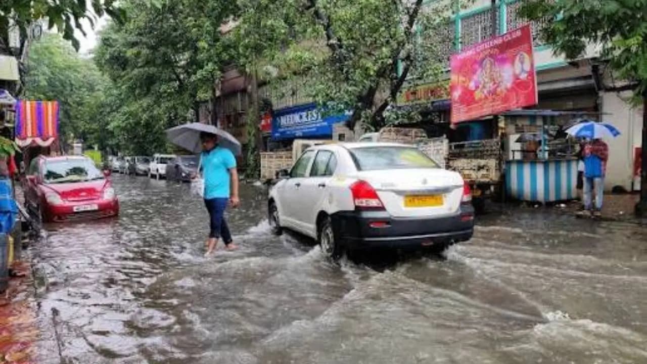 IMD Weather Update: With a low pressure area over the sea and the monsoon trough active Storms and rain will continue in Kolkata and other districts of Bengal