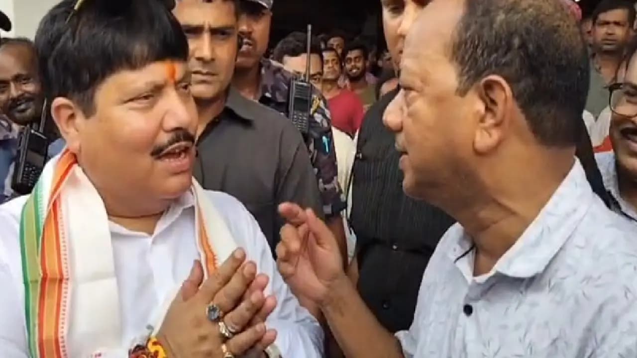 Jakir Hossain meets Arjun Singh new speculation in Murshidabad