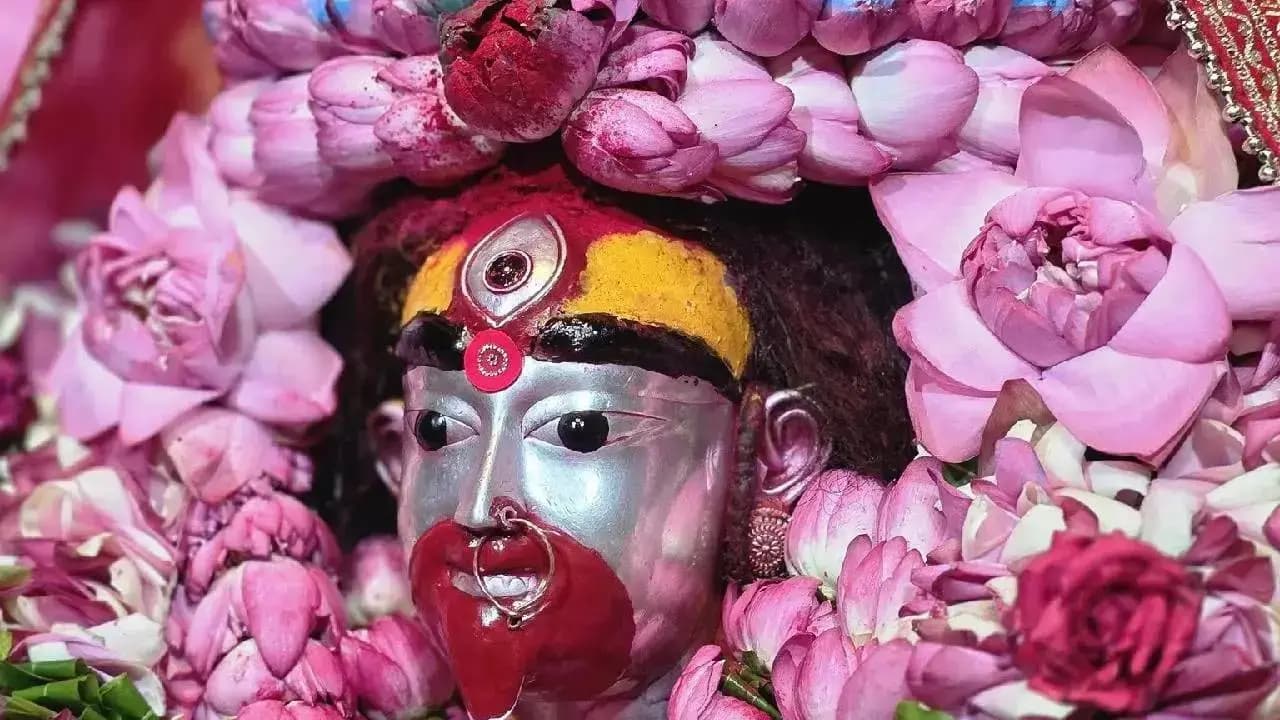 Major decision at Tarapith for Kaushiki Amavasya strict guidelines issued regarding rituals and viewing of the deity by devotees