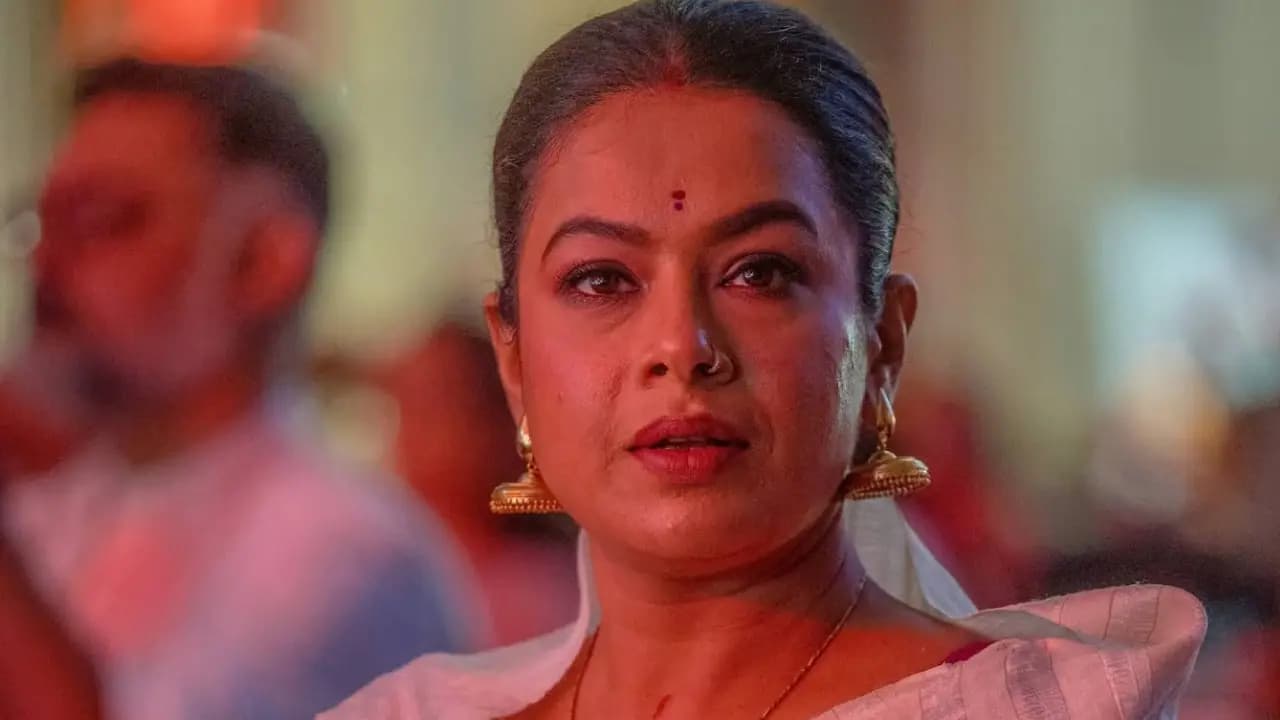 Iman Chakraborty Lost her Famiily Member Singer Reacts on the death
