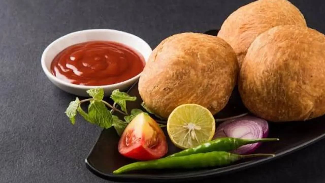 Kachori Capital of India: this city if famous for its kachoris