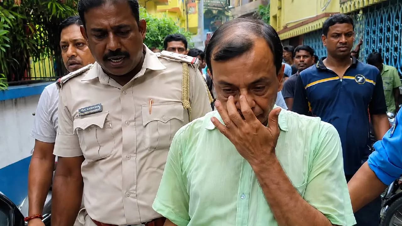 Physical Science Teacher arrested after Several allegations of Molestation Cases