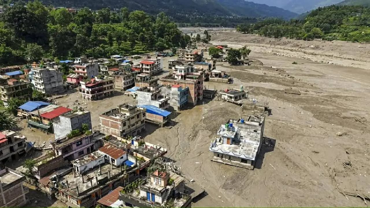 Lake burst in Tibet threatens fresh deluge in flood-hit Nepal after 475 deaths