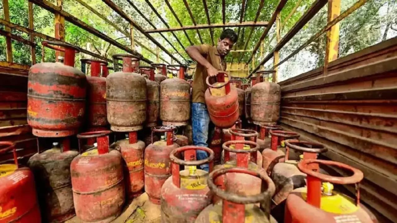 LPG Price Big Cut: Check Domestic, Commercial Gas Cylinder Rates Across India On August 28  