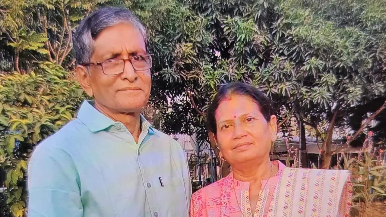 Elderly Couple from Basirhat narrowly escaped Nepal disaster due to visa issue