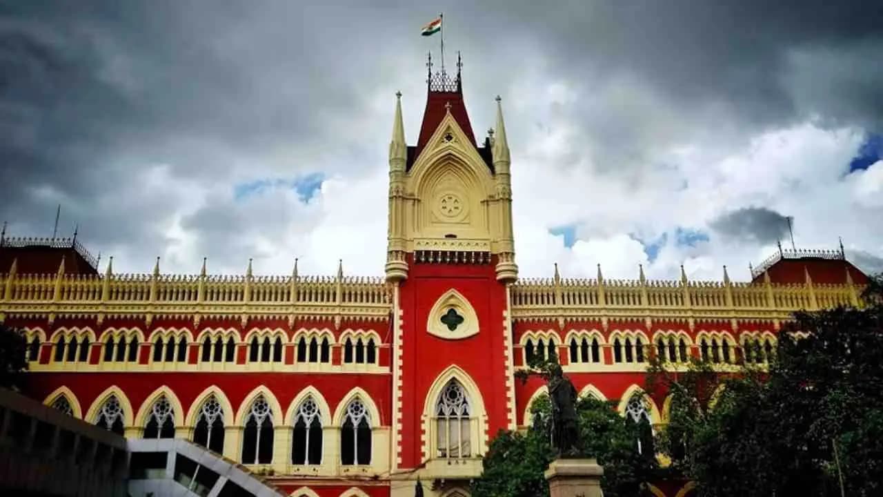42 Years After Death Kolkata High Court Orders Family Pension for School Teacher’s Unmarried Daughter