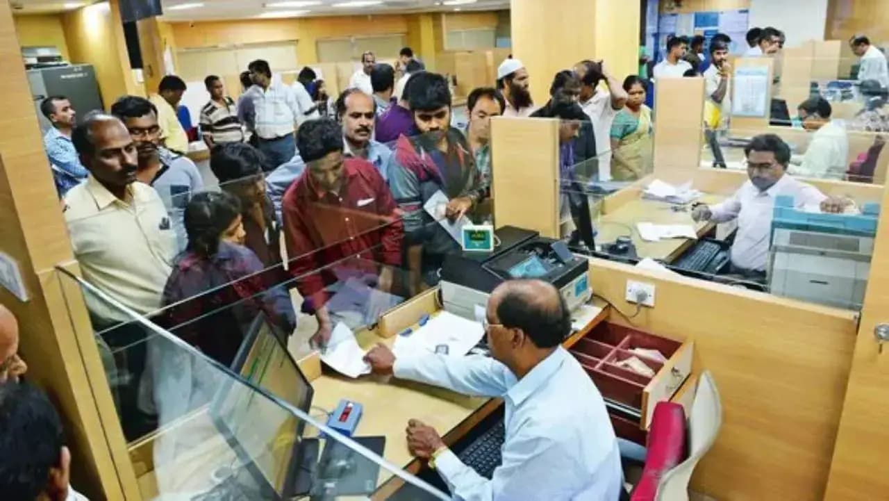 SBI Cash Withdrawal Gets Costlier From October 1: After Four Free Transactions, Rs 15 Fee With GST Will Be Deducted By SBI