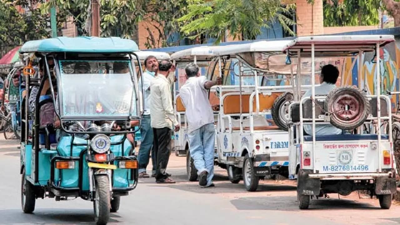 Traffic Control: Toto Banned on Naihati Roads Halisahar-Kanchrapara Next Check Alternative Routes