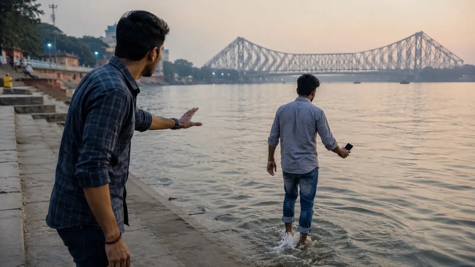 West Bengal Shocker: Man Goes Missing After Jumped Into Ganga For Reels Shot in Howrah