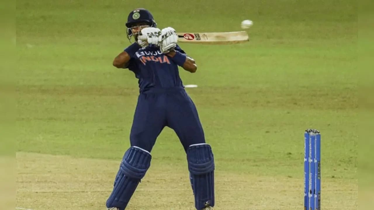 India Star Krunal Pandyas cryptic reaction goes viral after Afghanistan T20I Snub