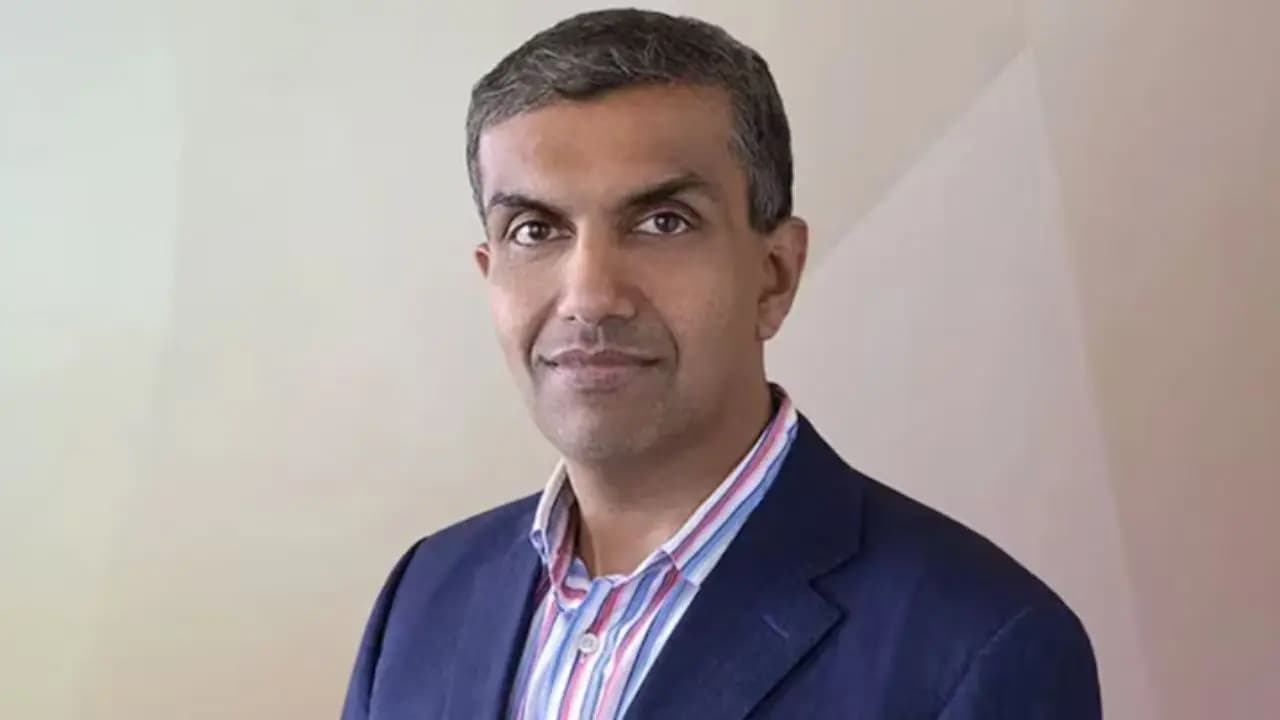 Adobes New CEO Anil Chakravarthy Replaces Shantanu Narayen after 18 years know about him