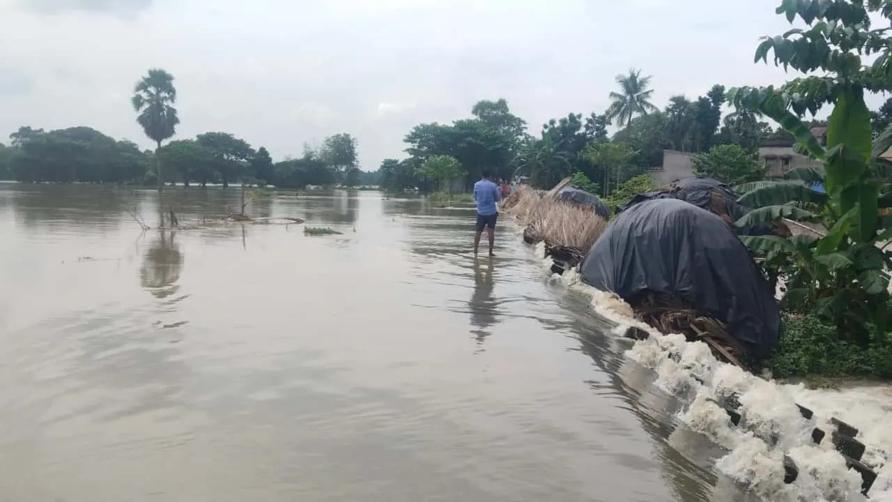 Udaynarayanpur Flood: Once again, Udaynarayanpur in Howrah has been submerged by monsoon waters