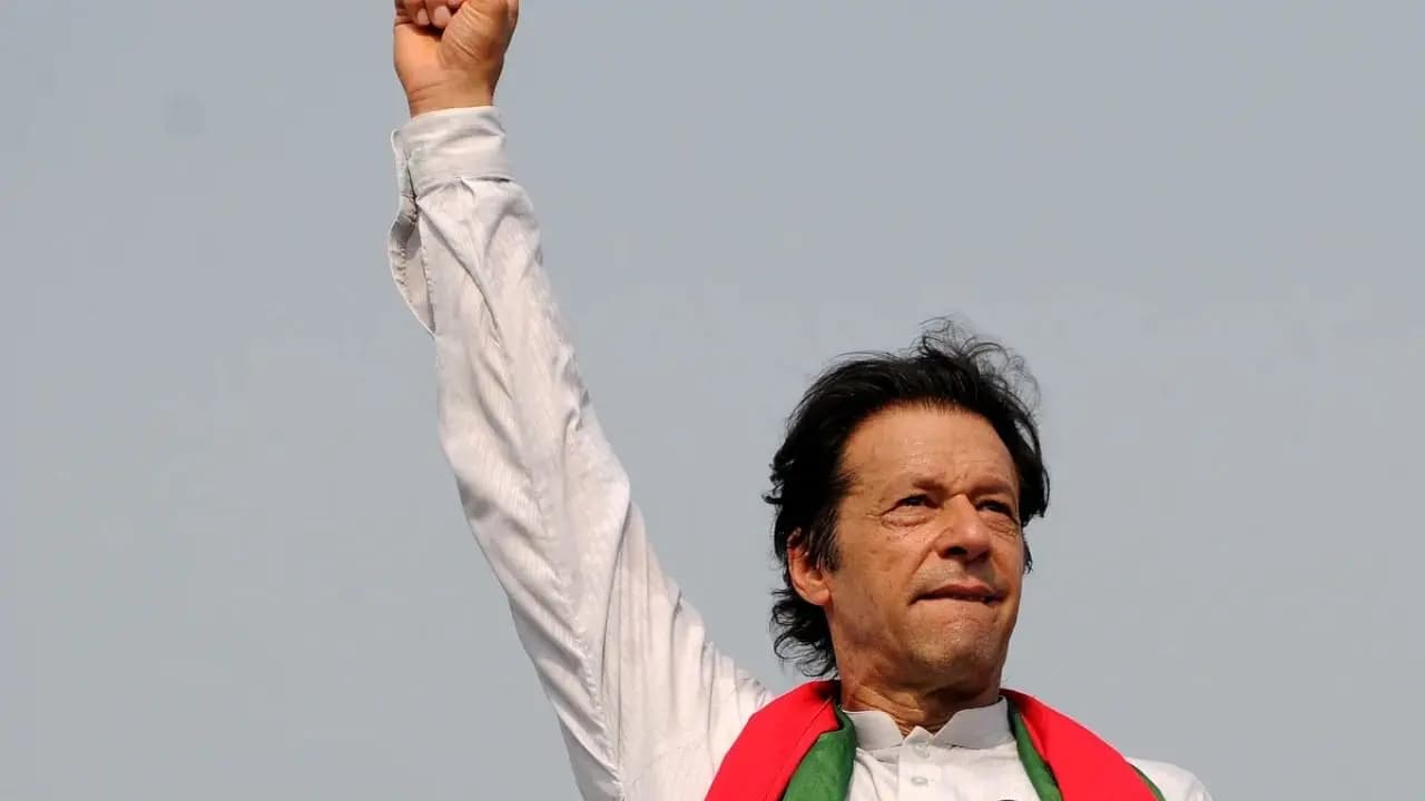 Brian Lara makes an emotional plea for Imran Khans medical care and dignity