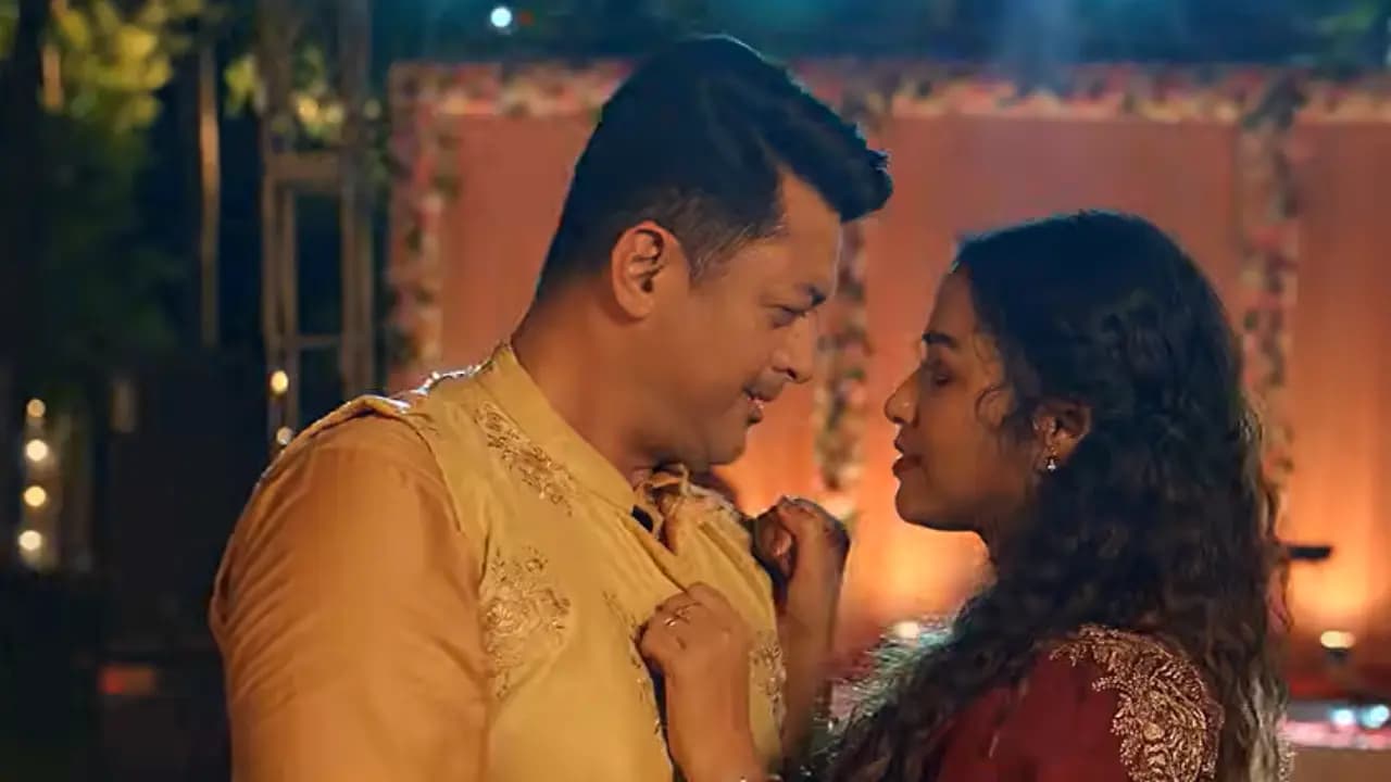 Nandita Roy, Shiboprosad Mukherje's Bengali Film Bohurupi Song Released